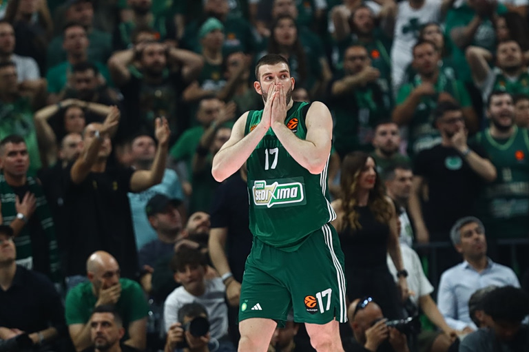 Ρογκαβόπουλος: «Δεν αξίζαμε να κερδίσουμε, έτσι όπως παίξαμε»