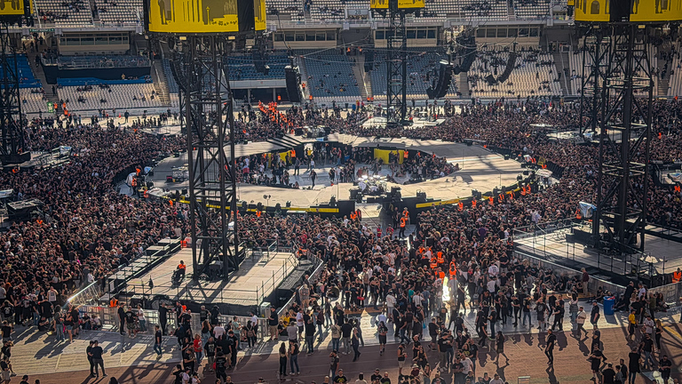 Κατάμεστο το ΟΑΚΑ για τους Metallica: Μια εκρηκτική βραδιά στην Αθήνα με το απόλυτο metal παραλήρημα