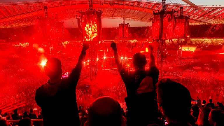 Κατάμεστο το ΟΑΚΑ για τους Metallica: Μια εκρηκτική βραδιά στην Αθήνα με το απόλυτο metal παραλήρημα