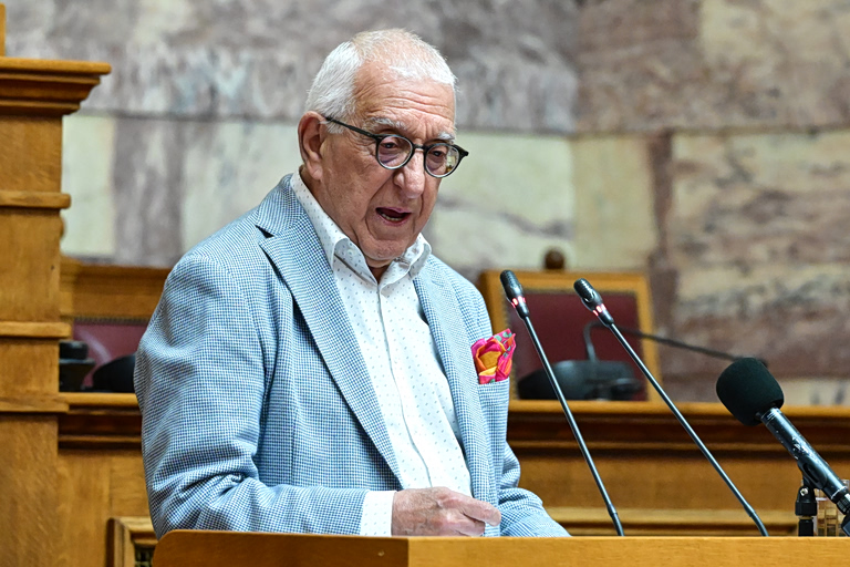 Στα άκρα η κόντρα Κακλαμάνη με Ανδρουλάκη - Στην επιτροπή Δεοντολογίας οι διαρροές του ΠΑΣΟΚ - «Είναι κοινοβουλευτική εκτροπή»