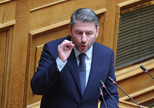 Ανδρουλάκης: Ο «Νίξον της Ελλάδας», ο κ. Μητσοτάκης έπρεπε να είναι στη Βουλή σήμερα