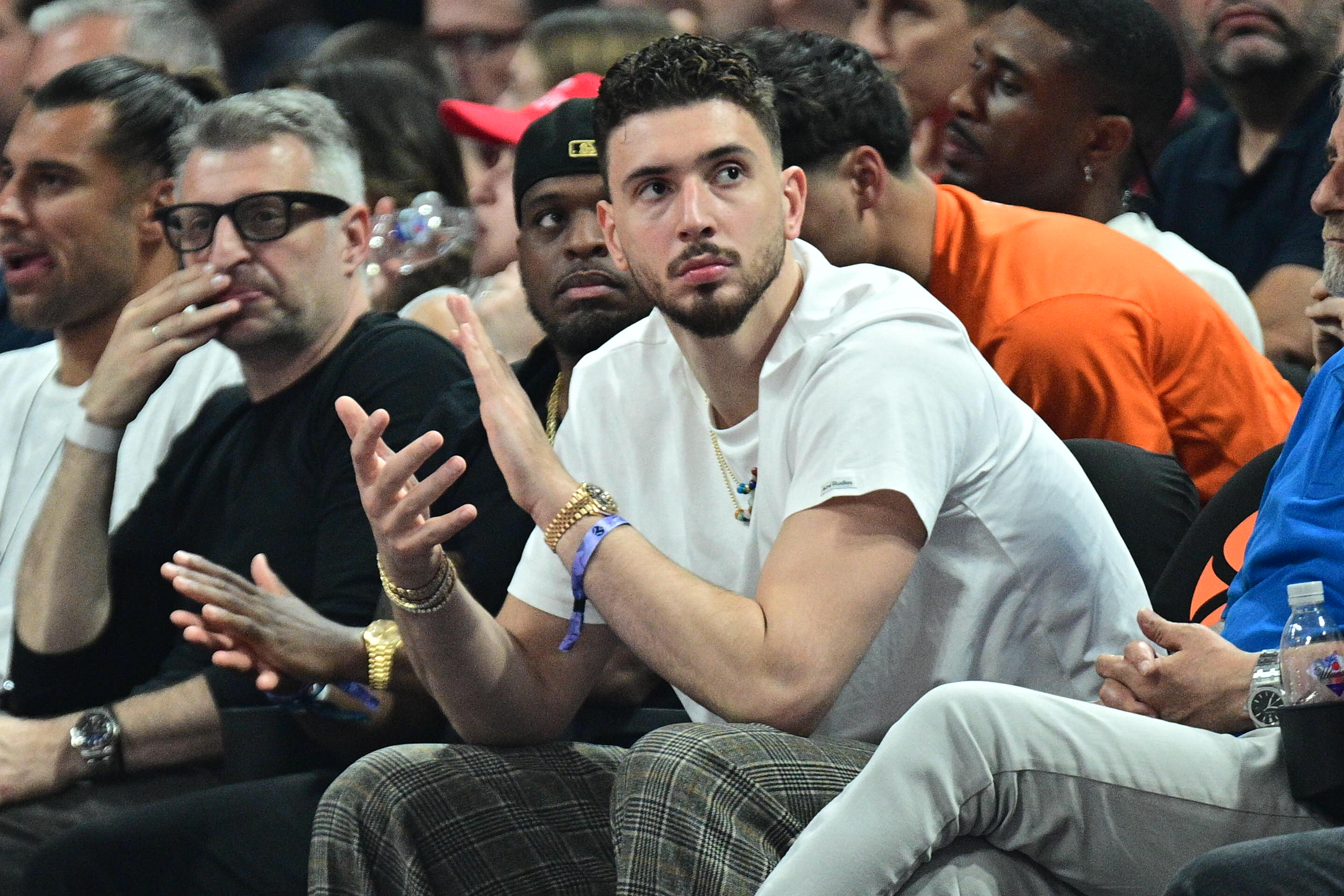 Στο «T-Center» ο σταρ του NBA, Αλπερέν Σενγκούν – Έντονες αποδοκιμασίες για τον Τούρκο (vid)