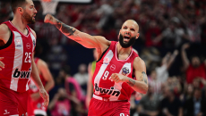 Ολυμπιακός – Φενέρμπαχτσε 79-61: Ο Θρύλος στον τελικό!