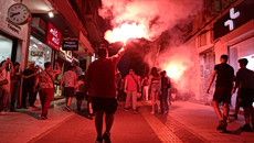 Ολυμπιακός: Ξέφρενοι πανηγυρισμοί στον Πειραιά μετά την πρόκριση στον τελικό της Euroleague (vid+pics)