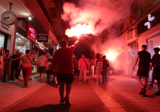 Ολυμπιακός: Ξέφρενοι πανηγυρισμοί στον Πειραιά μετά την πρόκριση στον τελικό της Euroleague (vid+pics)