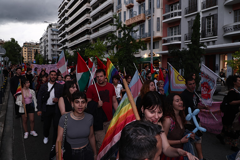 Πολύχρωμη παρέλαση στη Θεσσαλονίκη για το 10ο αυτοοργανωμένο Pride