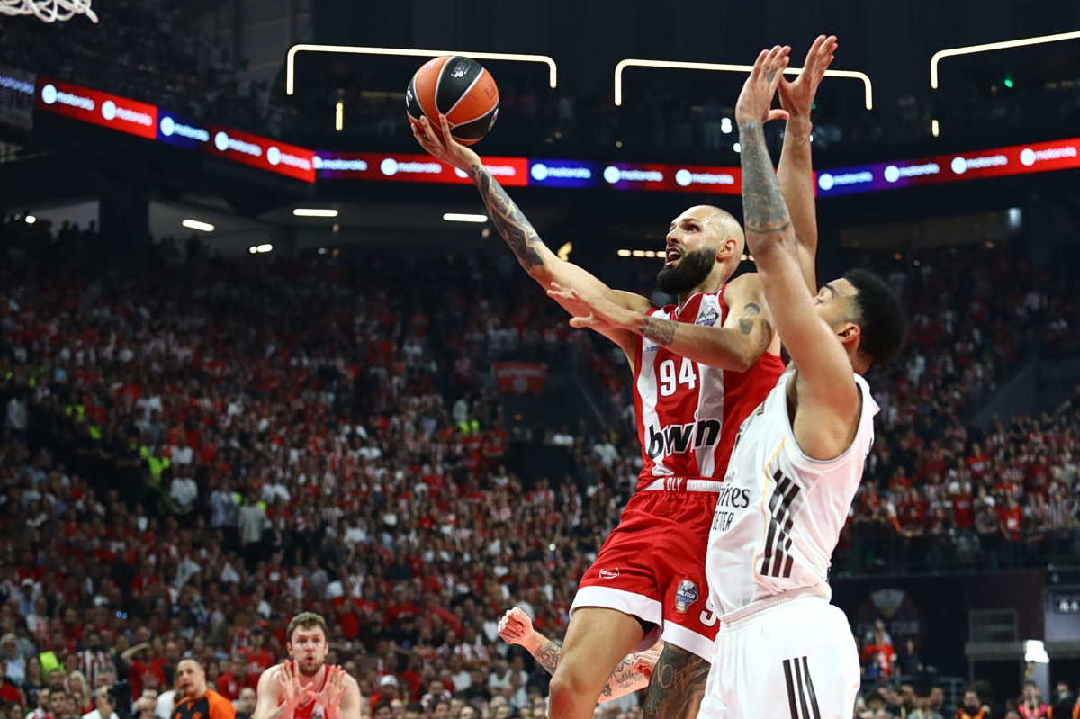 O απίθανος Εβάν Φουρνιέ – Όλοι οι πόντοι του MVP στον μεγάλο τελικό (vid)