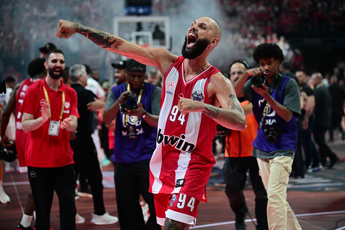 Ολυμπιακός – Ρεάλ Μαδρίτης 92-85: Βασιλιάς της Ευρώπης ο Θρύλος!