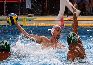 Ολυμπιακός – Παναθηναϊκός 15-12: Έκαναν το 1-0 στους τελικούς οι Ερυθρόλευκοι