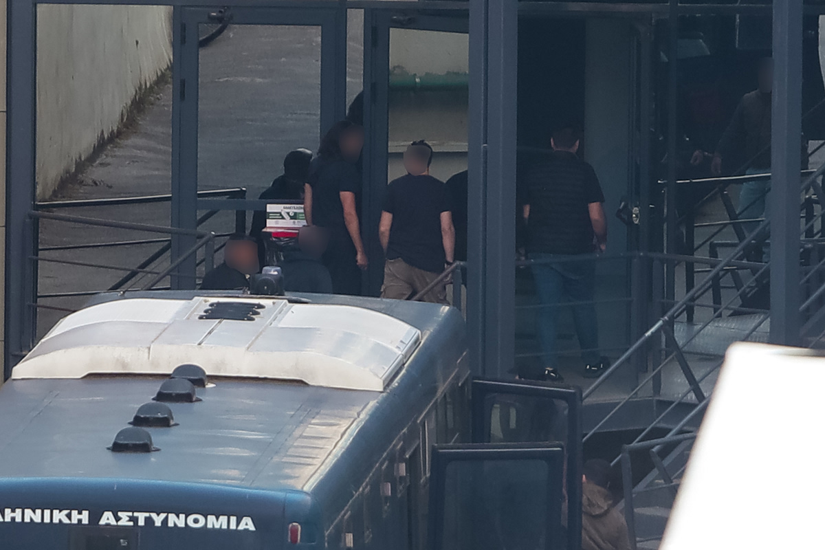 ΟΠΕΚΕΠΕ: Προφυλακίστηκε ένας από τους δύο λογιστές μετά τις νέες απολογίες για τις παράνομες επιδοτήσεις