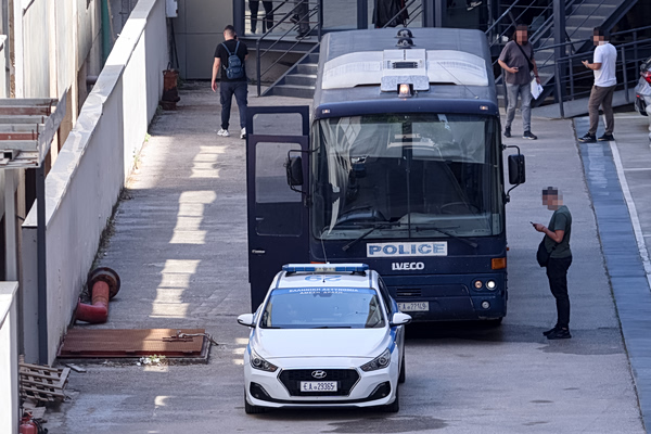 ΟΠΕΚΕΠΕ: Απολογούνται σήμερα οι υπόλοιποι 10 κατηγορούμενοι για τις παράνομες επιδοτήσεις στην Κρήτη