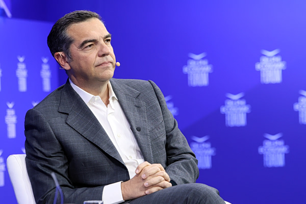 Τσίπρας για funds και πλειστηριασμούς: Κρατικά εγγυημένη ληστεία της μικρής και μεσαίας ιδιοκτησίας