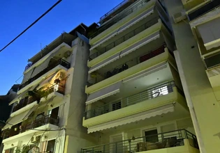 Πειραιάς: «Ημουν στο μπάνιο», κατέθεσε ο σύντροφος της 24χρονης που έπεσε από τον 7ο όροφο πολυκατοικίας