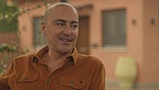 «Καραγκιόζης θα γίνεις; Μαζί σου»: Η συγκινητική αποκάλυψη του Θανάση Αλευρά στο MEGA