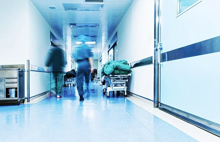Θεσσαλονίκη: Νοσηλευτής καταγγέλθηκε για βία σε ανήλικο στη διάρκεια εξέτασης και συνελήφθη