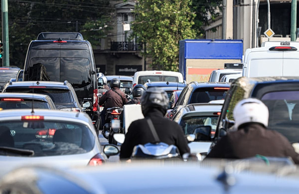 Κίνηση: Στο «κόκκινο» ο Κηφισός – Καθυστερήσεις σε Κηφισίας, Μεσογείων και Αττική Οδό