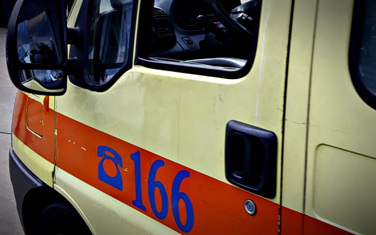 Βόλος: Σε σοβαρή κατάσταση γυναίκα που παρασύρθηκε από νταλίκα