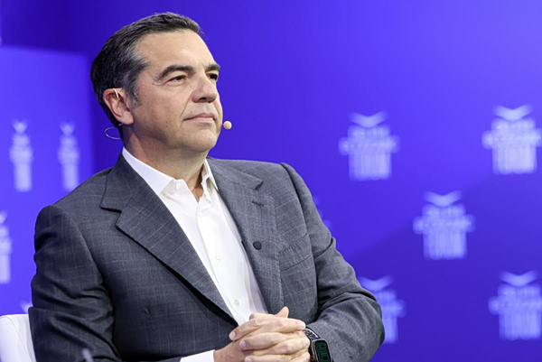 Τσίπρας: «Το μπλε της πατρίδας μας, το κόκκινο των αγώνων μας» είπε για τα χρώματα του κόμματος – «Φτιάχνουμε ομάδα για πρωτάθλημα»