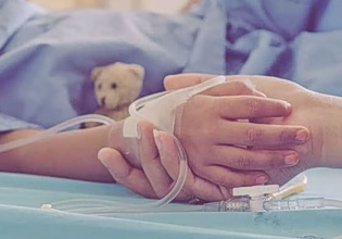 Κρήτη: Ξεκινά η διαδικασία αφύπνισης για την 3χρονη που κακοποιήθηκε
