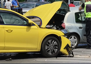 Tροχαίο με τραυματισμό στην Αλεξάνδρας [βίντεο]
