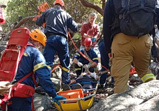 Σαμοθράκη: Επιχείρηση διάσωσης τραυματισμένης γυναίκας από το ρέμα του Φονιά