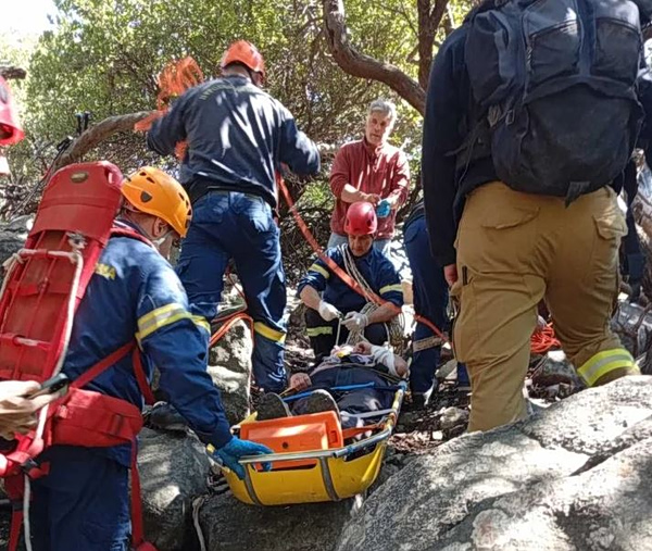 Σαμοθράκη: Επιχείρηση διάσωσης τραυματισμένης γυναίκας από το ρέμα του Φονιά