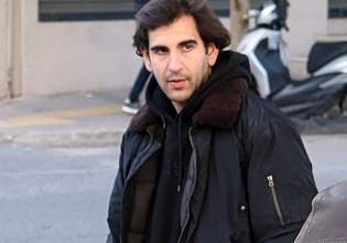 Δημήτρης Φιλιππίδης: «Γκρεμίστηκε η εικόνα του πατέρα μου και σήμερα δεν τον αναγνωρίζω»