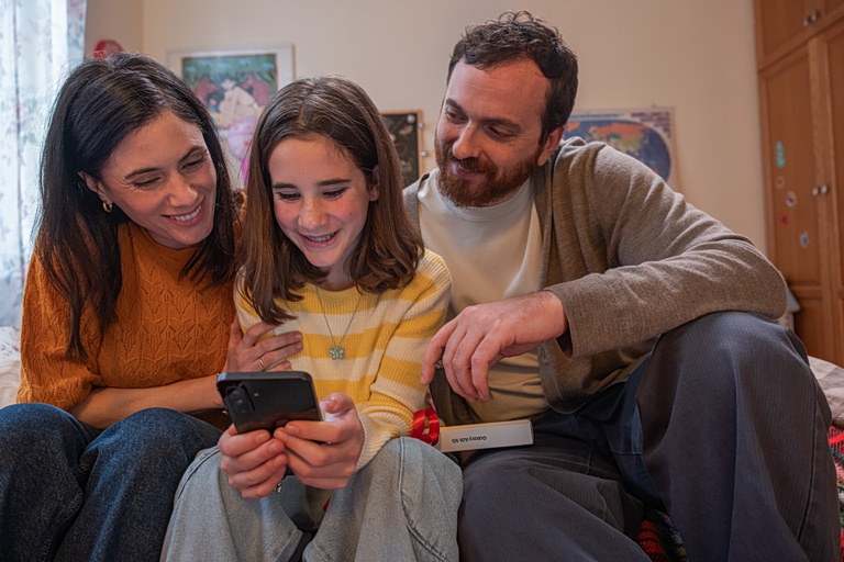Connected Childhood: Γιατί οι έφηβοι δυσκολεύονται να αποσυνδεθούν από το διαδίκτυο;