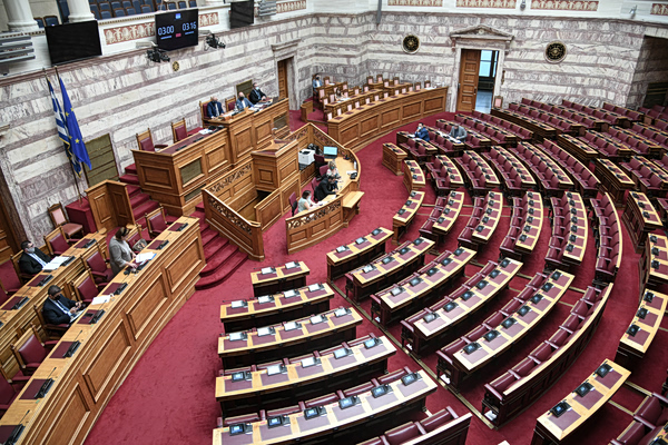 Κοινό αίτημα ΠΑΣΟΚ, ΣΥΡΙΖΑ και ΝΕΑΡ για κλήση της διοίκησης του Υπερταμείου στην Επιτροπή Οικονομικών Υποθέσεων