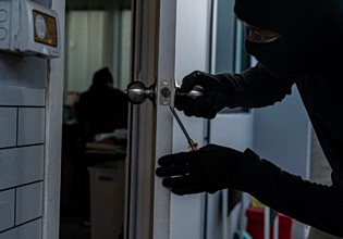 Η σπείρα Χιλιανών διαρρηκτών που έκαναν «τουρισμό» στην Αθήνα – Πώς έκλεψαν ρολόγια αξίας 1,5 εκατ. ευρώ από γνωστό εφοπλιστή