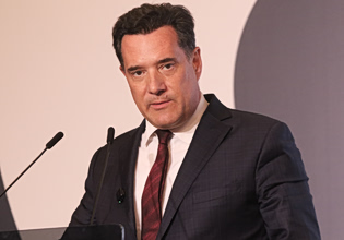 Γεωργιάδης: Ανήρτησε τη φωτογραφία που χρησιμοποίησαν και υποστήριξαν ότι πρόκειται για τον ίδιο