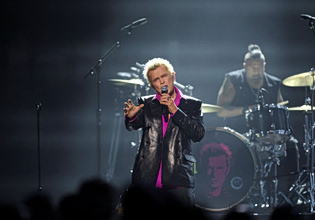 Ο Billy Idol δεν έβγαινε στη σκηνή «εάν δεν ήταν χάι» – Σήμερα όλα είναι αλλιώς