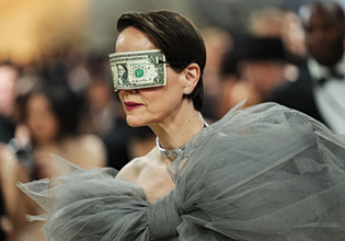 Η εμφάνιση της Σάρα Πόλσον στο Met Gala θέλησε να χλευάσει τον ακραίο πλούτο – Πέτυχε το αντίθετο