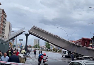 Άγκυρα: Η στιγμή που πεζογέφυρα καταρρέει όταν πέφτει πάνω της φορτηγό – Τρεις τραυματίες