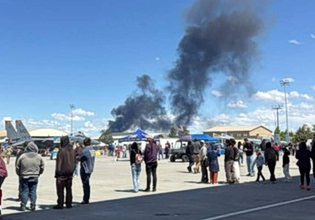 ΗΠΑ: Πολεμικά αεροσκάφη συγκρούστηκαν στον αέρα την ώρα αεροπορικής επίδειξης στο Αϊντάχο