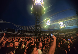 Κατάμεστο το ΟΑΚΑ για τους Metallica: Μια εκρηκτική βραδιά στην Αθήνα με το απόλυτο metal παραλήρημα