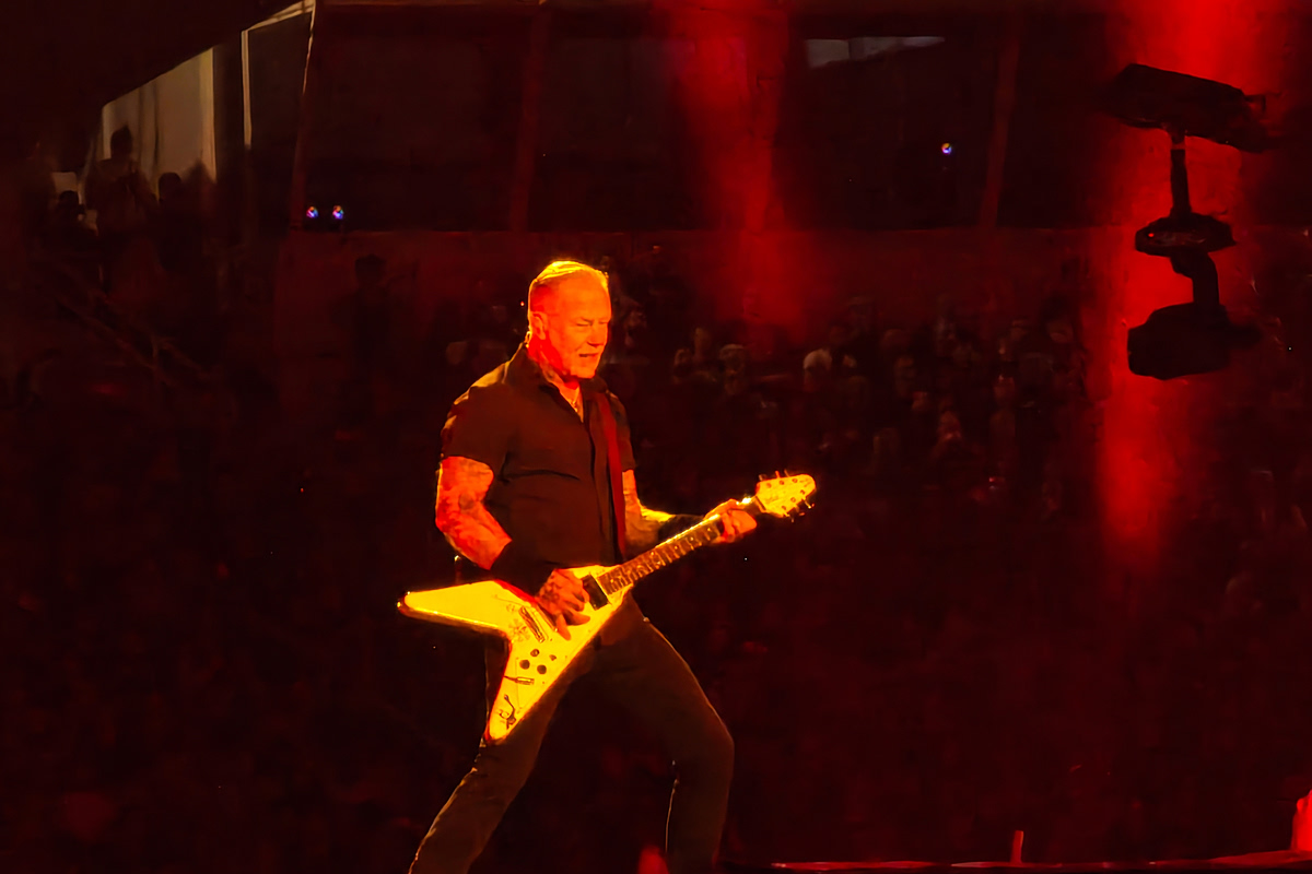 Κατάμεστο το ΟΑΚΑ για τους Metallica: Μια εκρηκτική βραδιά στην Αθήνα με το απόλυτο metal παραλήρημα
