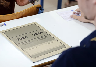 Πανελλαδικές 2026: «Περιμέναμε να πέσει τεχνητή νοημοσύνη» – Πώς σχολιάζουν οι υποψήφιοι τα θέματα στα ΕΠΑΛ