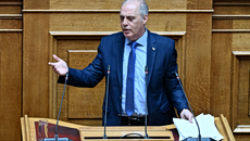 Βουλή: Επεισοδιακή άρση ασυλίας Βελόπουλου – Πώς η Ελ. Λύση άλλαξε γραμμή και «έπεισε» τη ΝΔ αλλά δεν πέρασε