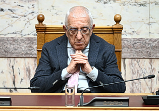 Η απάντηση Κακλαμάνη στο μήνυμα Ανδρουλάκη για την εξεταστική: Ό,τι είναι να ειπωθεί, θα ειπωθεί στη συνεδρίαση της Ολομέλειας