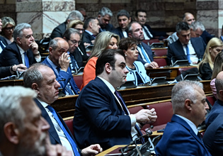 Live οι ομιλίες στην ΚΟ της ΝΔ: Επιθέσεις στην Ευρωπαϊκή Εισαγγελία – Γκρίνιες για τους «προστατευμένους» υπουργούς