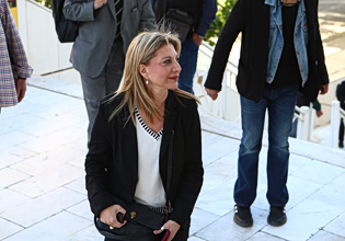 Καρυστιανού: Κατέθεσε την ιδρυτική διακήρυξη του κόμματος στον Άρειο Πάγο – «Δεν είμαστε κόμμα διαμαρτυρίας»
