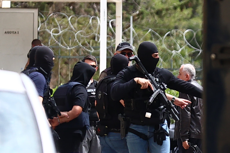 Βαρύ κατηγορητήριο για τους συλληφθέντες για τη δολοφονία Μοσχούρη – Διώξεις για 9 κακουργήματα