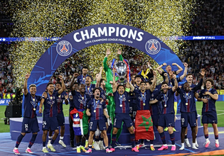Παρί Σεν Ζερμέν: Η απονομή του Champions League στους πρωταθλήτές Ευρώπης (vid)