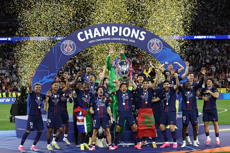 Παρί Σεν Ζερμέν: Η απονομή του Champions League στους πρωταθλήτές Ευρώπης (vid)