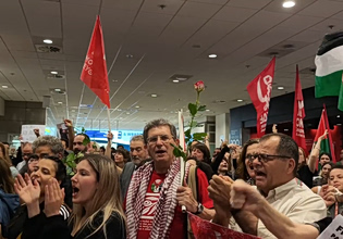 Global Sumud Flotilla: Στην Αθήνα οι 19 που κρατούνταν στο Ισραήλ – Μικρή ένταση στο «Ελ. Βενιζέλος»