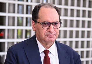 Τα ερωτήματα Σπίρτζη για την ανάσυρση της υπόθεσης των υποκλοπών από την Εισαγγελία του Αρείου Πάγου
