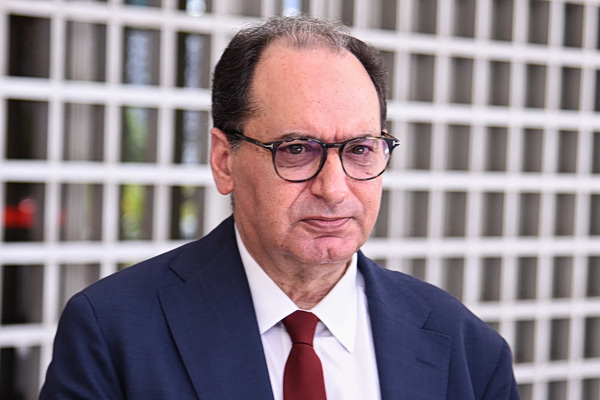 Τα ερωτήματα Σπίρτζη για την ανάσυρση της υπόθεσης των υποκλοπών από την Εισαγγελία του Αρείου Πάγου