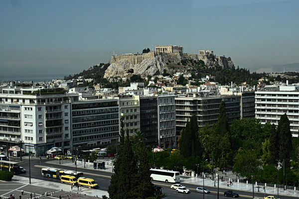 Ακίνητα: Ανάπτυξη για τους δείκτες της οικονομίας, στεγαστική κρίση για τα νοικοκυριά