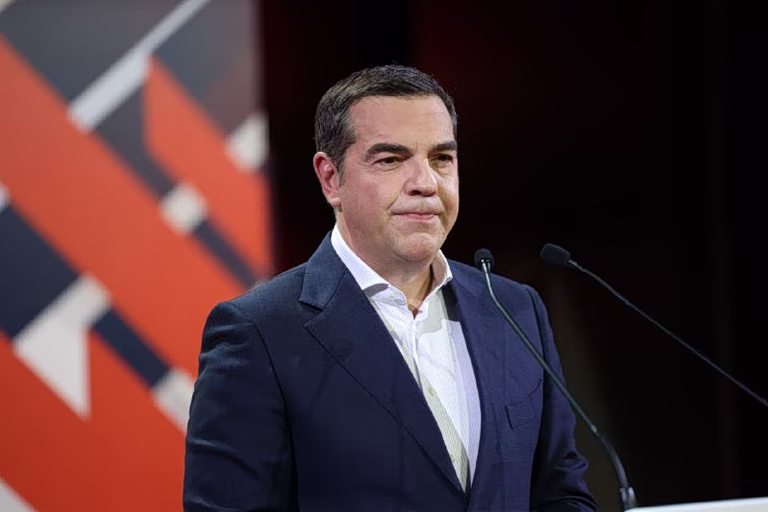 Η πρώτη κόντρα Τσίπρα – κυβέρνησης για τις τράπεζες: «Όταν ενοχλούνται οι ενορχηστρωτές της αισχροκέρδειας»